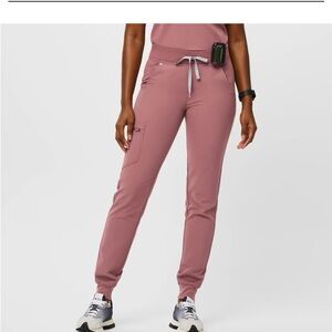 FIGS Zamora Jogger Scrub pants. Small/ Reg. Mauve.